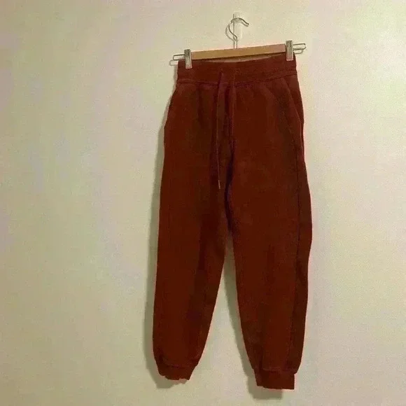 Lululemon Scuba High-Rise  Jogger - Picture 5 of 6